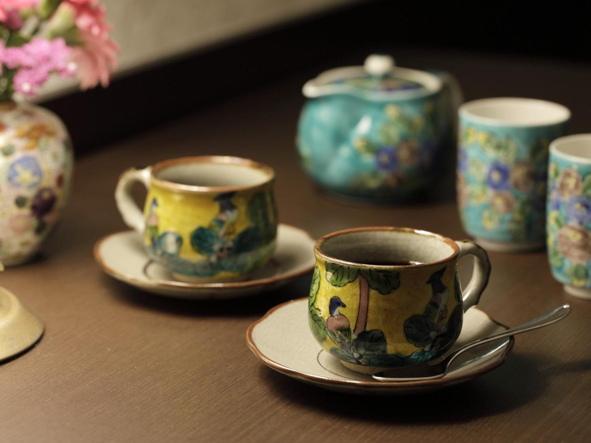 Kanazawa Hakuchoro Hotel Sanraku -Natural Hot Spring- Luaran gambar Teaware